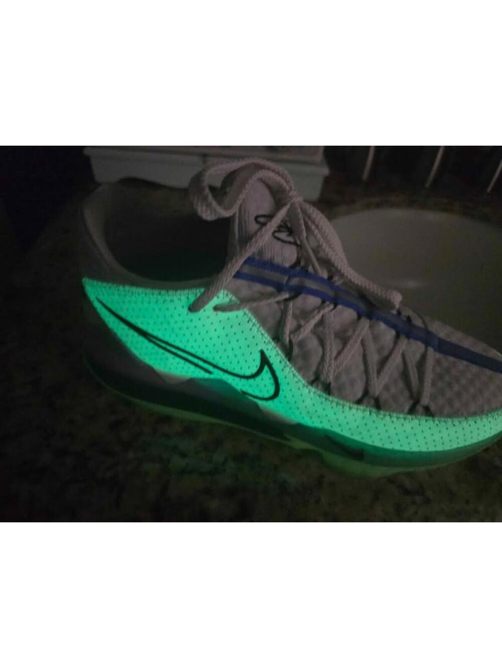 Nike Lebron 17 Low Glow In The Dark Men's Size 10